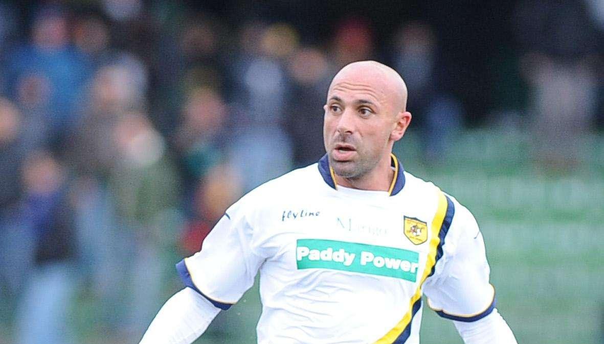 Tragedia di Monteforte Irpino colpisce l'attaccante Salvatore Bruno
