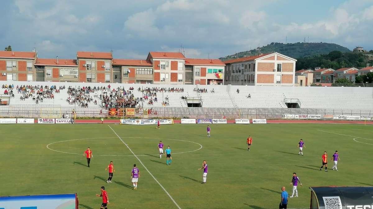 Igea Virtus-Siracusa 2-1: i giallorossi sorprendono gli aretusei, rosso per Aliperta