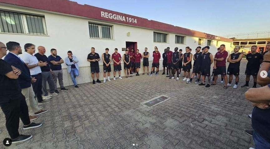 Reggina, visita informale del sindaco Falcomatà a club e squadra