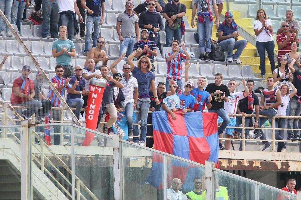 VERSO CATANIA-REGGINA - La Sicilia: "Rossoazzurri tra amaranto e mercato"