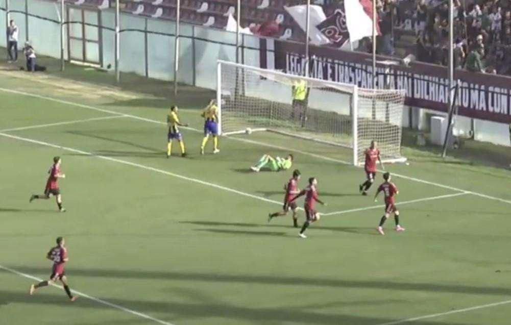 Reggio Calabria-FC Lamezia Terme 3-0, il film dei gol: il primo gol di Zucco è una gemma