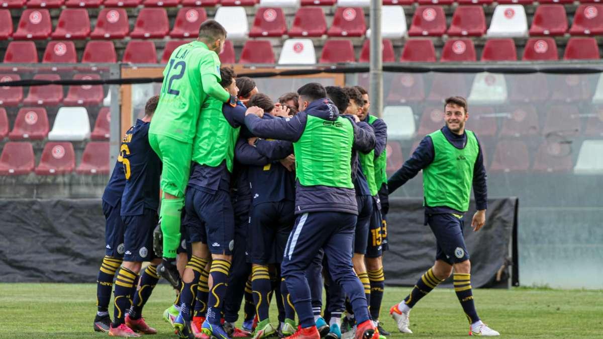 UFFICIALE: la LND comunica la rinuncia dell'FC Lamezia Terme, la nota ufficiale