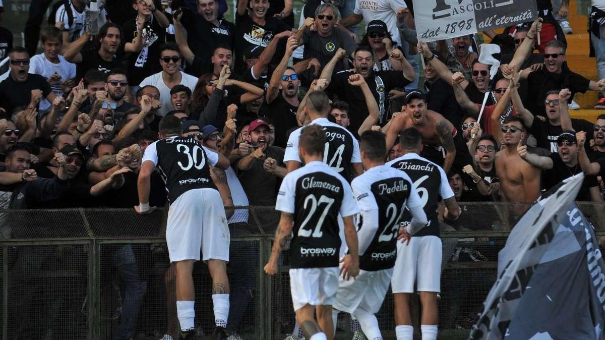 Calcio d'estate, Ascoli-Atletico Ascoli 2-1: successo di misura per i ragazzi di Viali