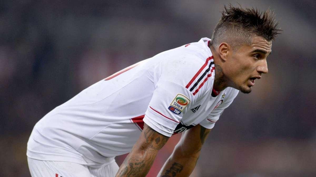 PRO PATRIA-MILAN - Cori razzisti contro Boateng, il Milan se ne va dal campo