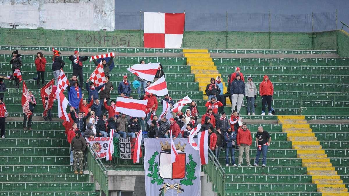 BARI - Situazione a rischio. Non pagati gli stipendi di gennaio-febbraio. L'ad Garzelli: «A rischio iscrizione al prossimo campionato»