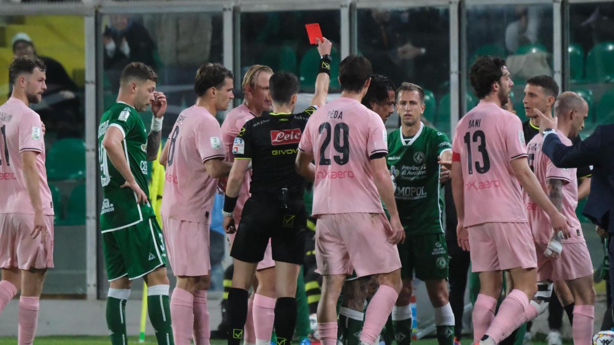 Armando Izzo scatenato sui social contro Inzaghi: "Il Palermo ha fatto un tiro. Scarsi come il vostro allenatore"