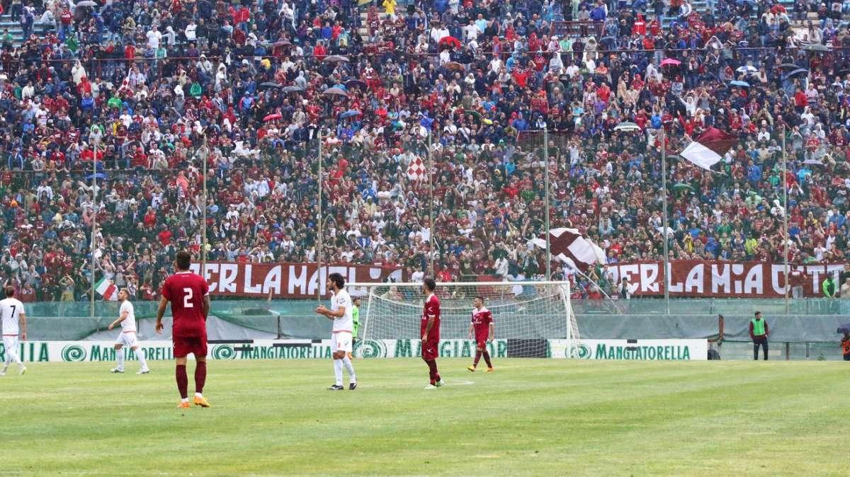 Reggina, Comunale/Granillo mai violato dal Cosenza in B