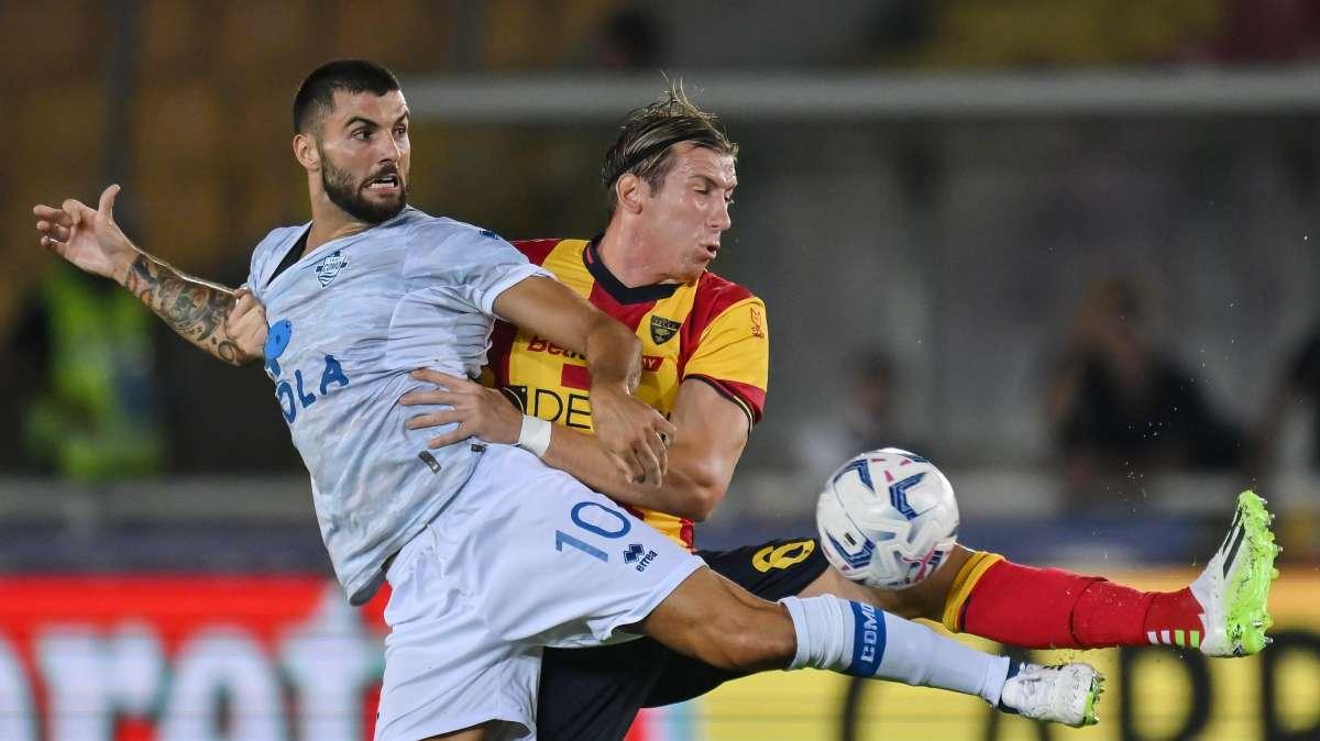 Il Cosenza avanti con Tutino, il Como rimonta ed è seconda, gli HIGHLIGHTS