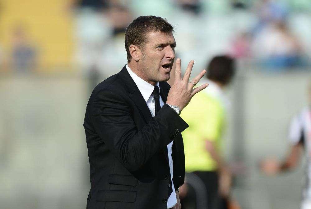 Serie C, crisi tecnica a Bari: salta anche Carrera, torna Auteri? 