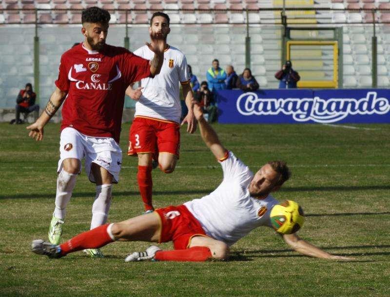 REGGINA - Al via la settimana della Lupa: amaranto obbligati al riscatto