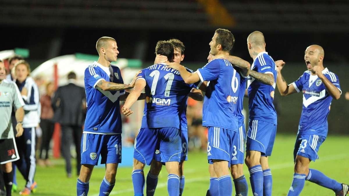 SERIE B - Tre club in difficoltà con l'iscrizione