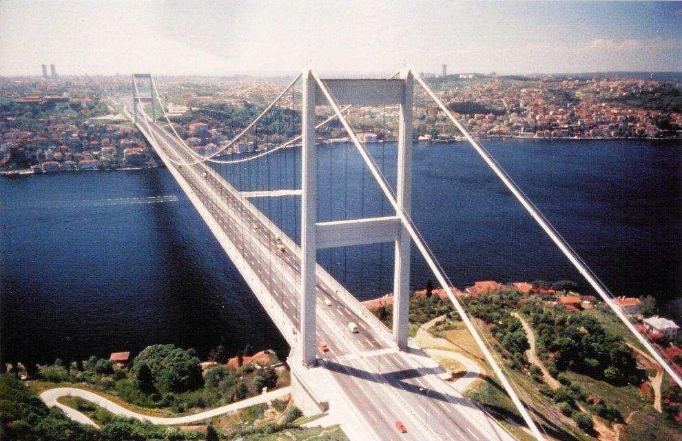 De Micheli (ministro Trasporti): " Ponte sullo Stretto: in corso approfondimento, decisione tra qualche mese"
