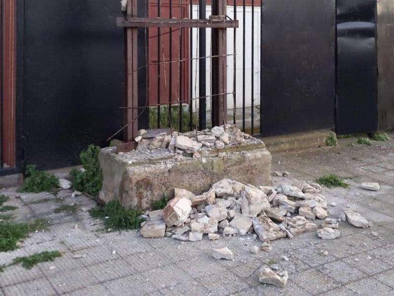 Reggio Calabria senza speranza, distrutta stele dedicata a Massimo Mazzetto: la nota del sindaco