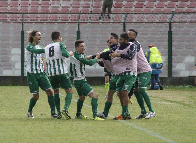 LE PAGELLE DELLA VIGOR LAMEZIA - Allenamento per i biancoverdi