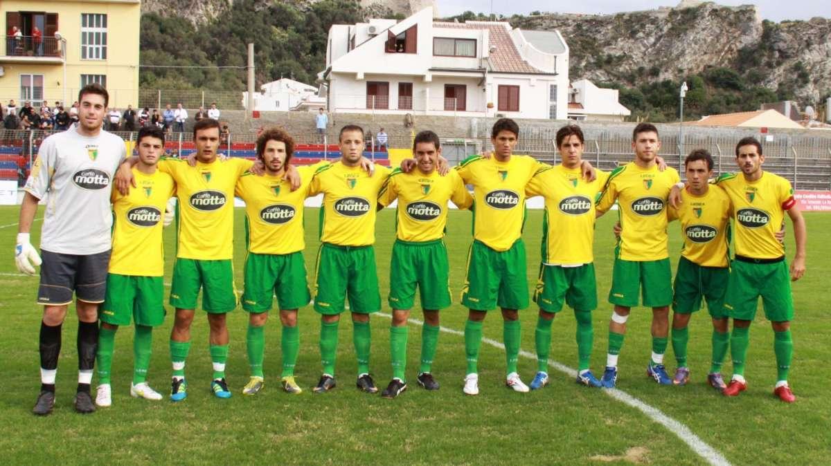 MELFI-REGGINA - Primo scontro assoluto tra i due club