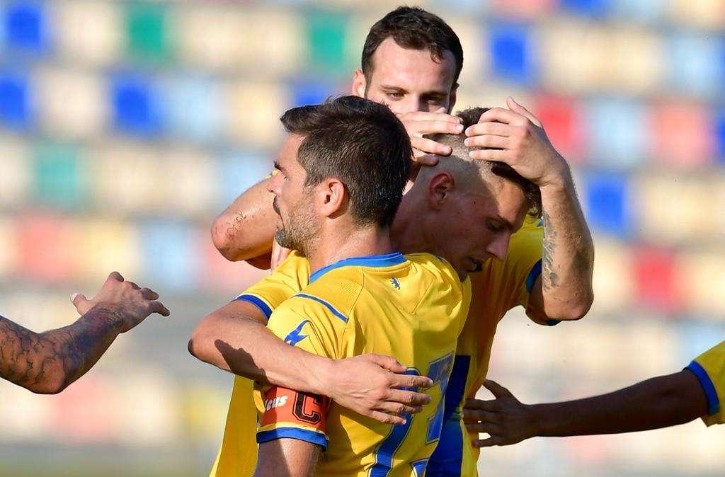 Calcio d'estate, al Frosinone l'anticipo di B contro la Ternana