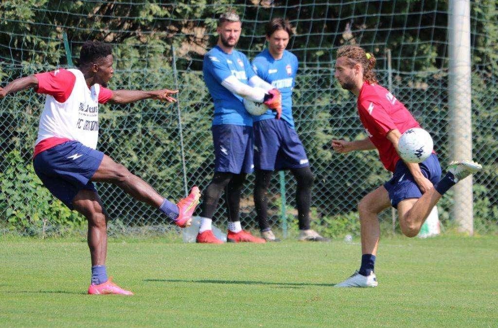 Verso Crotone-Reggina, qui rossoblù: Squali al lavoro in vista del derby, il report