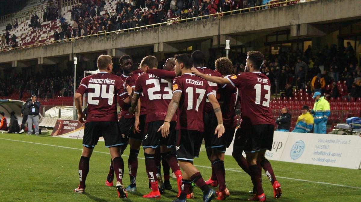 SALERNITANA-REGGINA, Castori senza centrocampo: a disposizione solo due calciatori