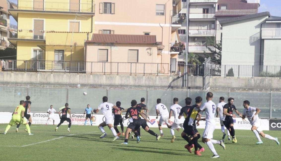 Reggio Calabria-Lamezia Terme, Mengoli: "Al Granillo per fare risultato a tutti i costi"