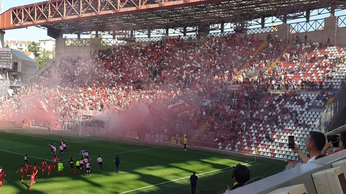 Il Piccolo: "Triestina in sospeso in attesa della deadline societaria sugli stipendi"