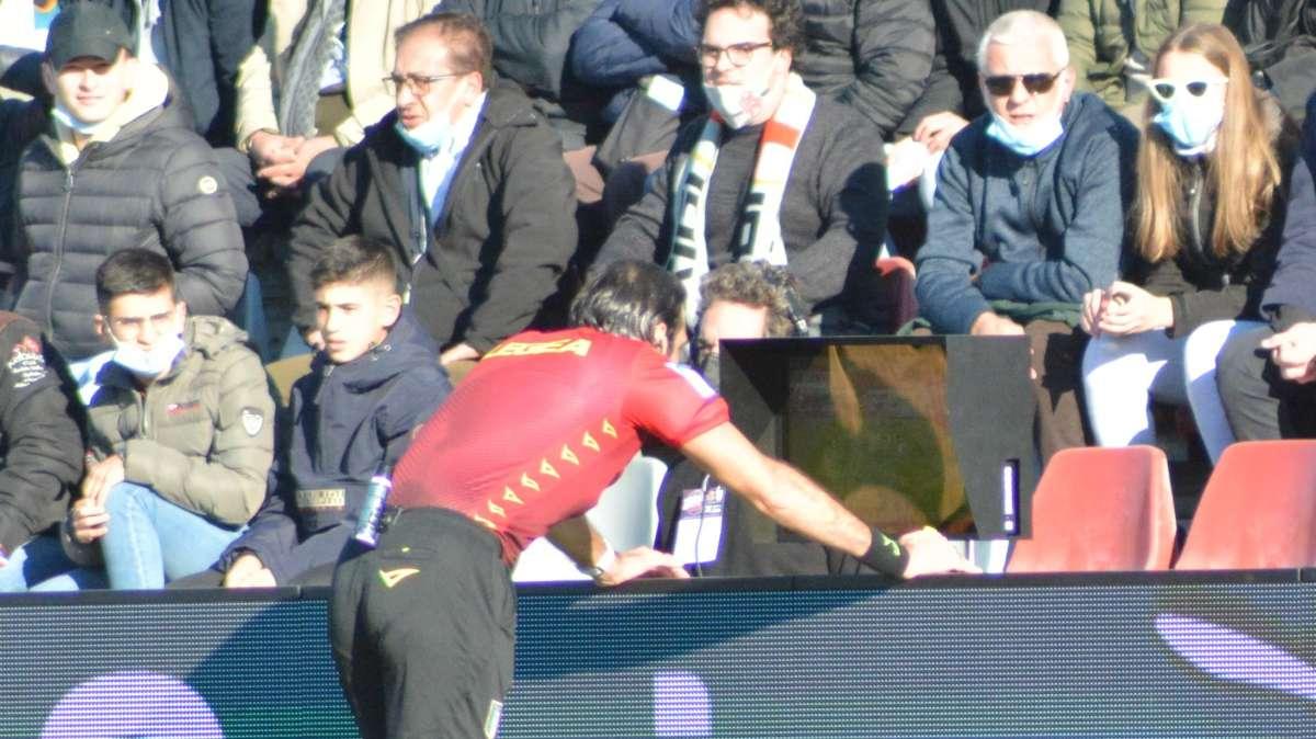 Palermo-Reggina, Gagliolo regala rigore ai rosanero: Tutino la passa a Contini