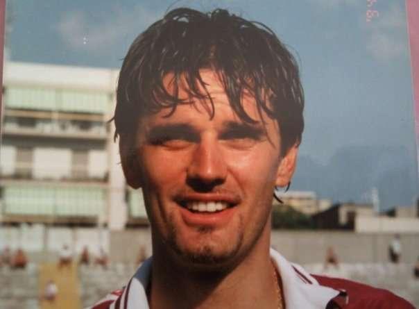 Marco Carrara con la maglia amaranto