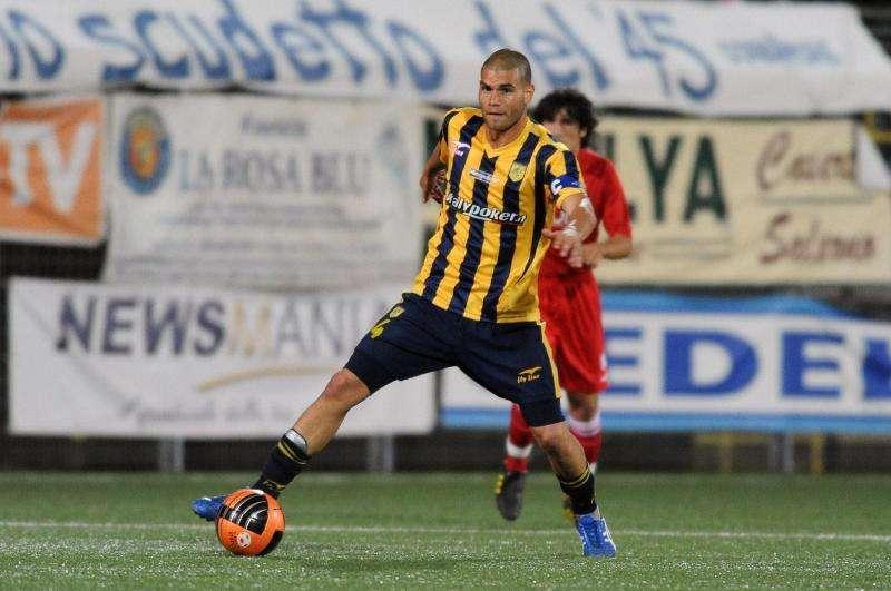 REGGINA - AMARANTO SAMBA - Mezavilla è il decimo brasiliano ad indossare la maglia dell'Ultracentenaria