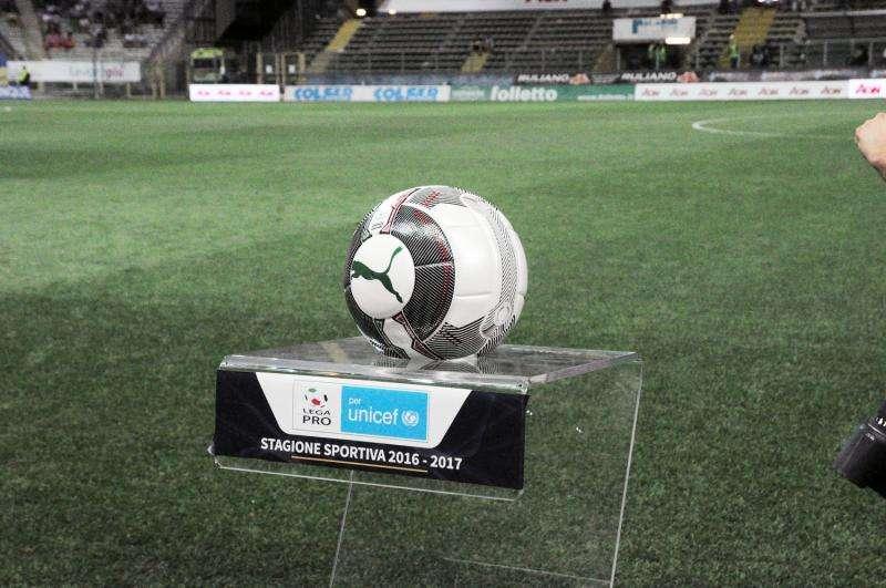 VIRTUS FRANCAVILLA-REGGINA - 0-0 dopo il primo tempo: buona Reggina per 20', nel finale i pugliesi vicini al gol