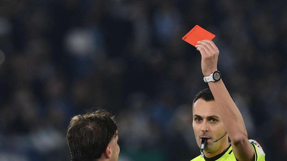 Il Milan passa in casa della Lazio, ma biancocelesti infuriati per la direzione arbitrale: gli highlights
