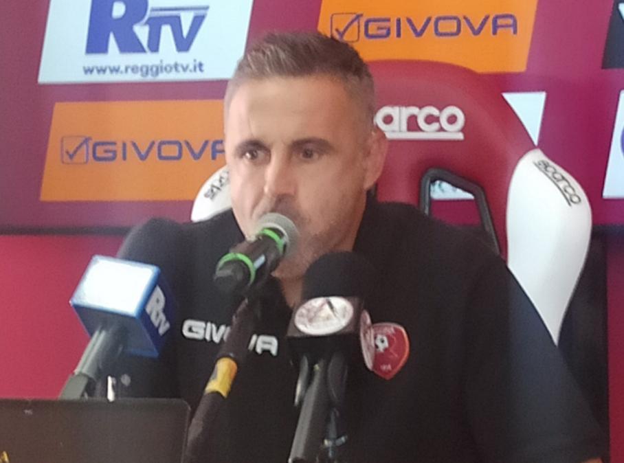 Reggina, Marchionni alla vigilia del Favara: "Mal di pancia? In una grande squadra devi sempre essere in competizione"