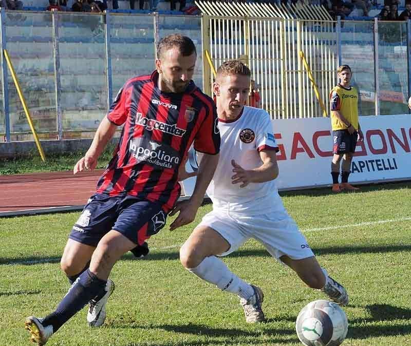 EX REGGINA - Un centrocampista continua a giocare in serie C
