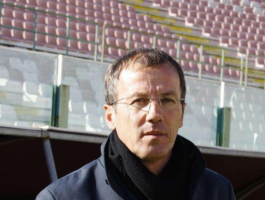 REGGINA-LECCE - Le formazioni ufficiali: Zibert va in panchina, Balistreri titolare, out Louzada