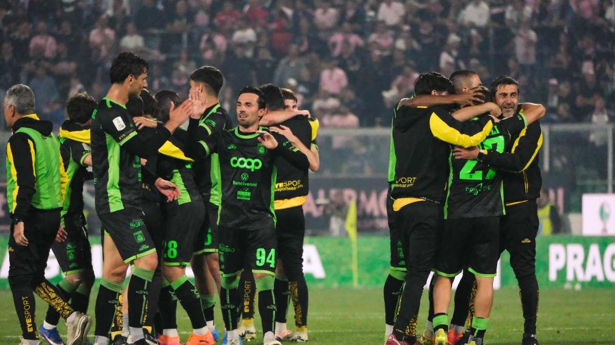 Serie B, stasera l'andata semifinale playoff: il Catanzaro riceve il Monza