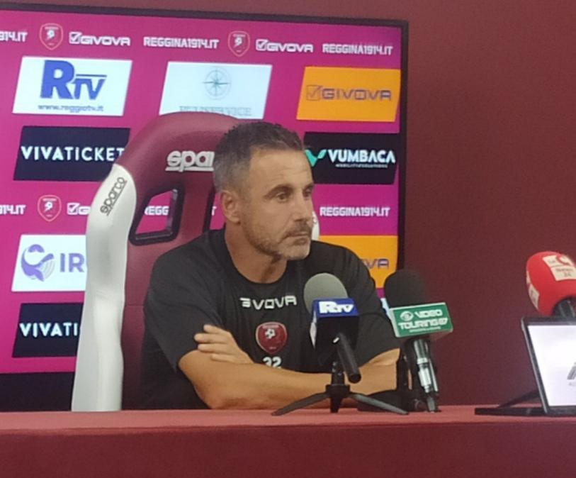 Reggina-Avola, Marchionni in sala stampa: "Stiamo bene e si vede, sono contento della rosa che ho a disposizione"