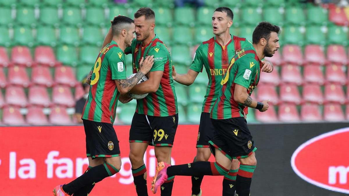 Verso Reggina-Ternana, qui rossoverdi: fuori in cinque, out Donnarumma