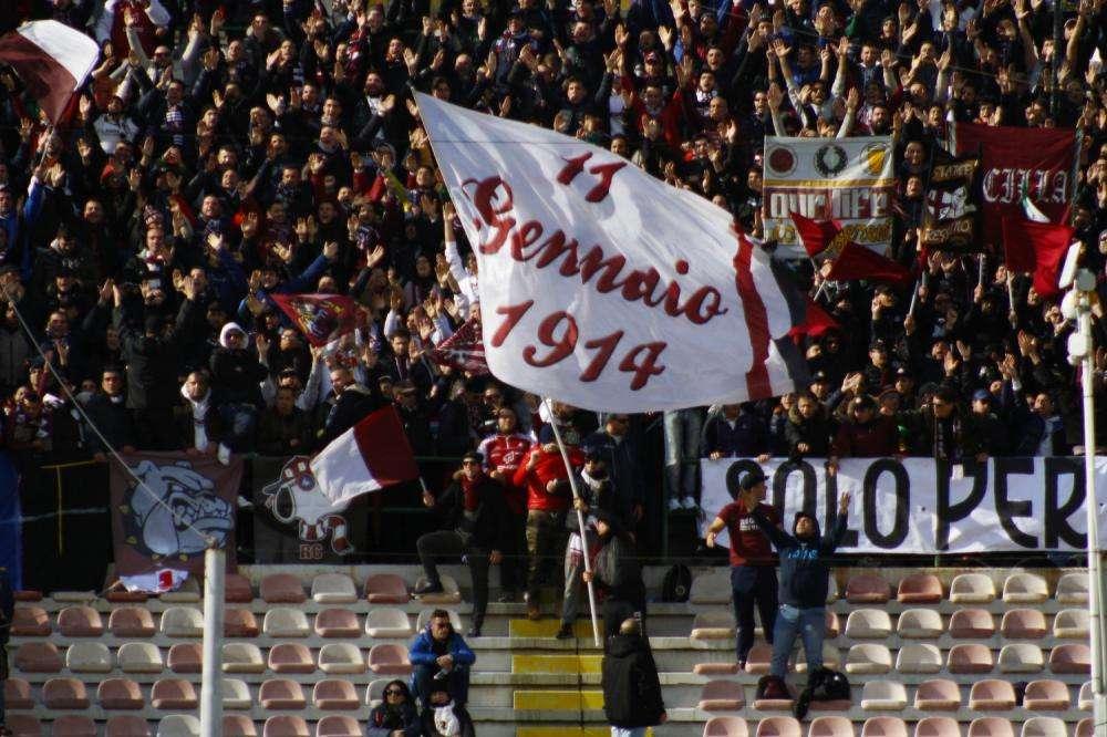 AUGURI REGGINA - I VIDEO con i momenti più emozionanti della storia amaranto: Perugia amaranto, la Reggina 94/95 torna in B, l'impresa del -11 con il Milan campione d'Europa battuto