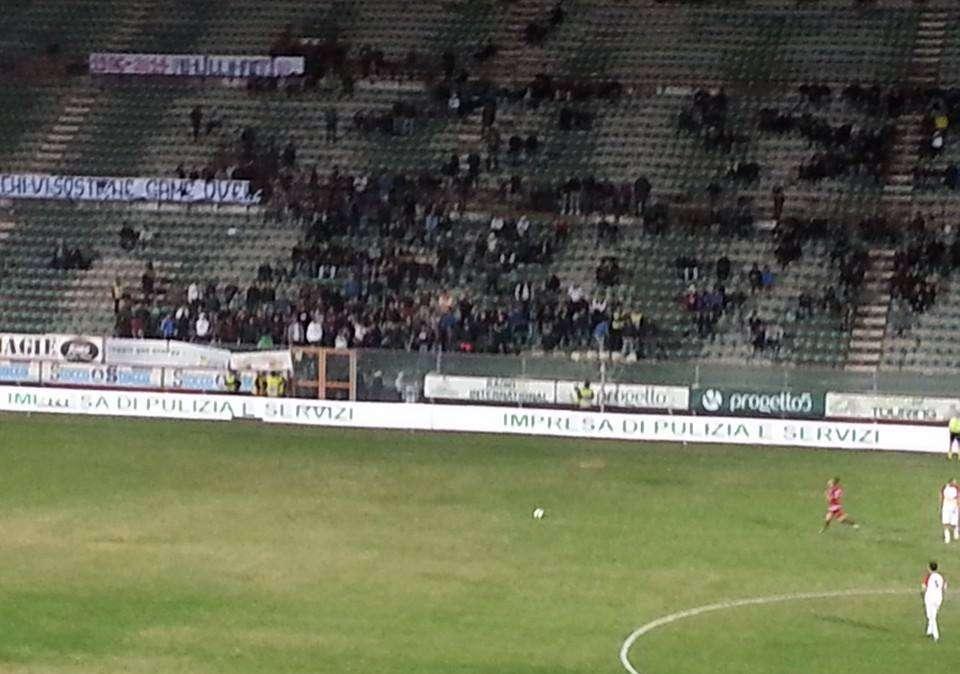 REGGINA - Contestazione-svolta: il pubblico in rotta con gli amaranto