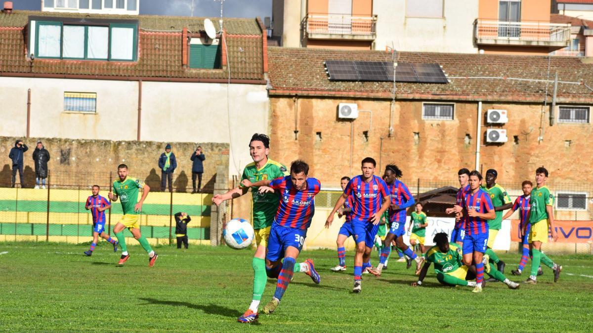 Calcio d'estate, le sgambate delle big del girone I: tris Nissa con Terranova, poker Igea, ok il Trapani e il Siracusa