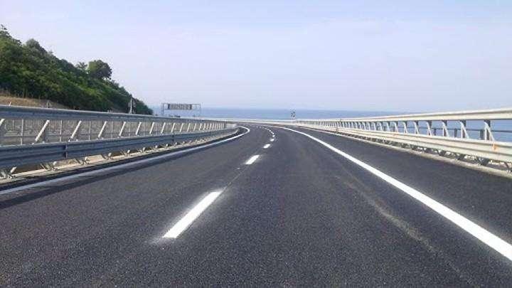 Ministro De Micheli: "Porto di Gioia Tauro e aeroporti priorità del Governo. Entro anno progetto alta velocità  Reggio Calabria - Salerno"