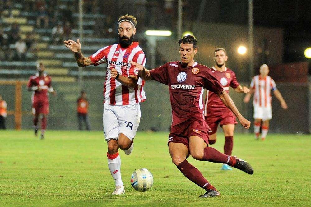 REGGINA, I NUOVI AMARANTO, i numeri di Rossi: esperienza da vendere per la retroguardia