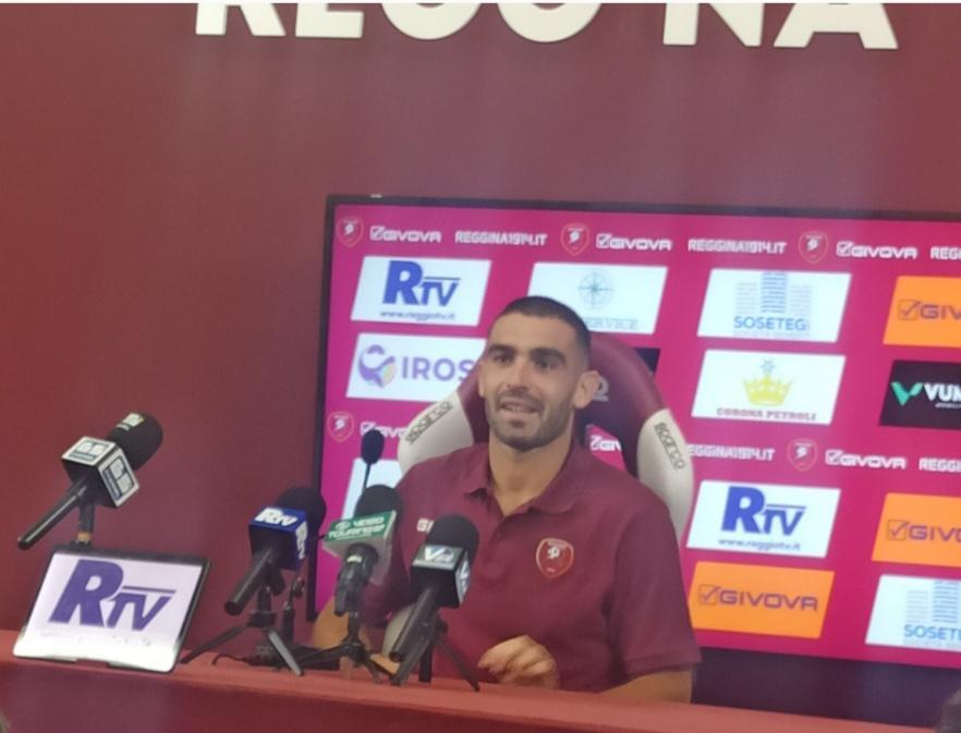 Reggina-Igea Virtus, Acquadro in sala stampa: "Felice per la vittoria"