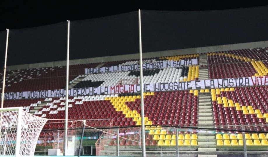 LE PAGELLE DELLA REGGINA - Folorunsho onnipresente, Situm illude