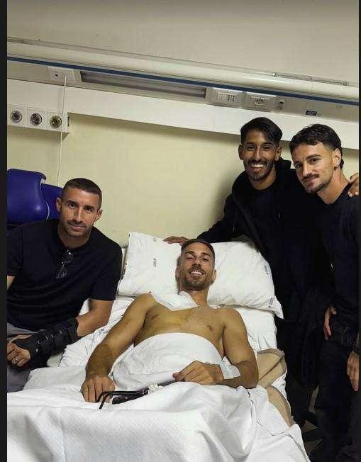 Reggina, Nino Ragusa si è sottoposto ad intervento chirurgico alla clavicola: Barillà, Grillo e Laaribi in visita al compagno