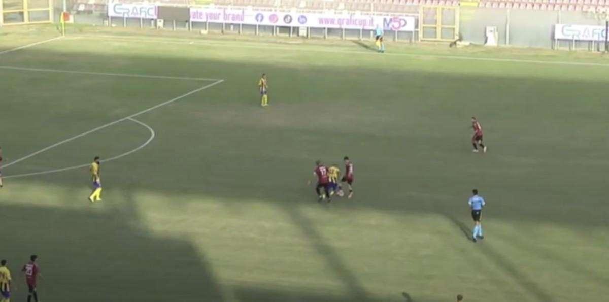 Reggio Calabria-FC Lamezia Terme 3-0, il film dei gol: la terza rete è di squadra, pressing vincente, ci pensa Zucco