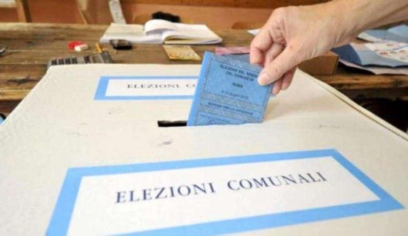 REGGIO AL VOTO, l'affluenza alle ore 12: 10% alle urne