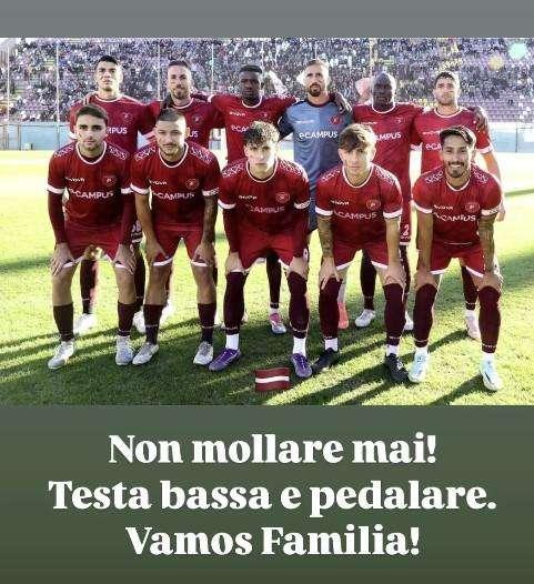 Reggina, Martinez sui social: "Testa bassa e pedalare, non mollare mai!"
