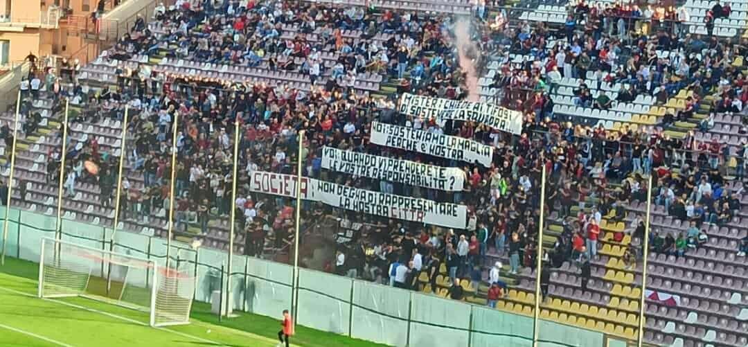 L'illusione di Caltanissetta e il repentino declino: contro Gelbison e Ragusa colpi di coda, poi dramma sportivo a Lamezia e contro l'Acireale