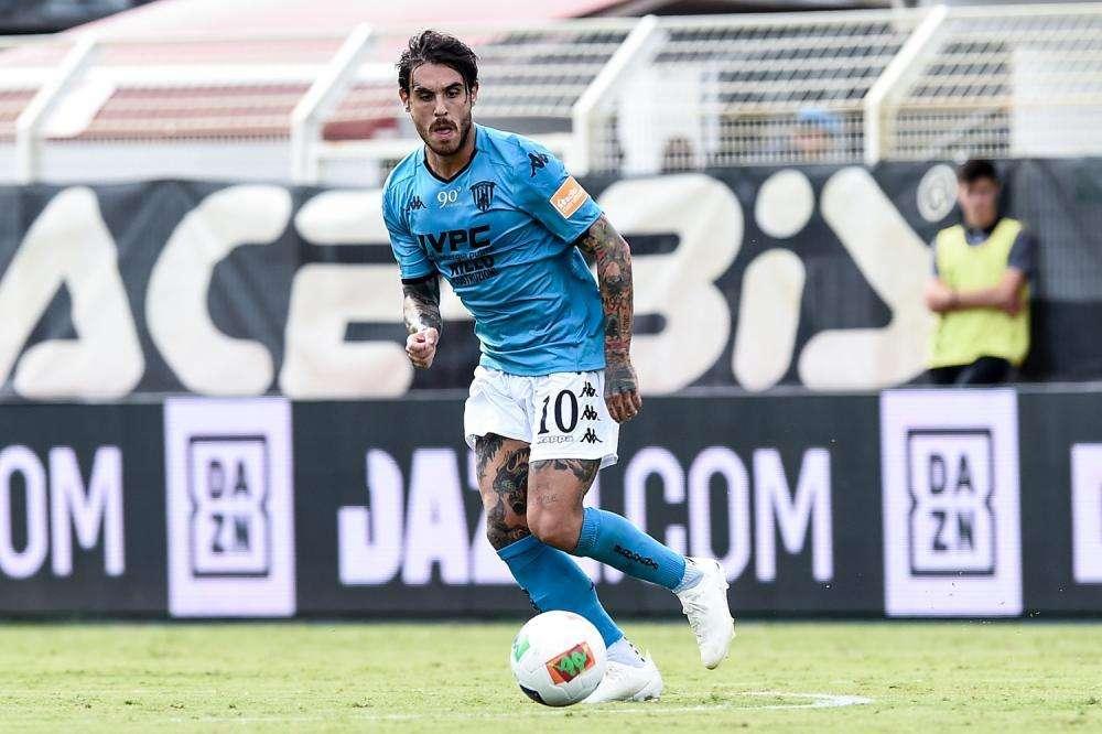 Nicolas Viola giura fedeltà al Benevento: "Mi sto preparando alla serie A"