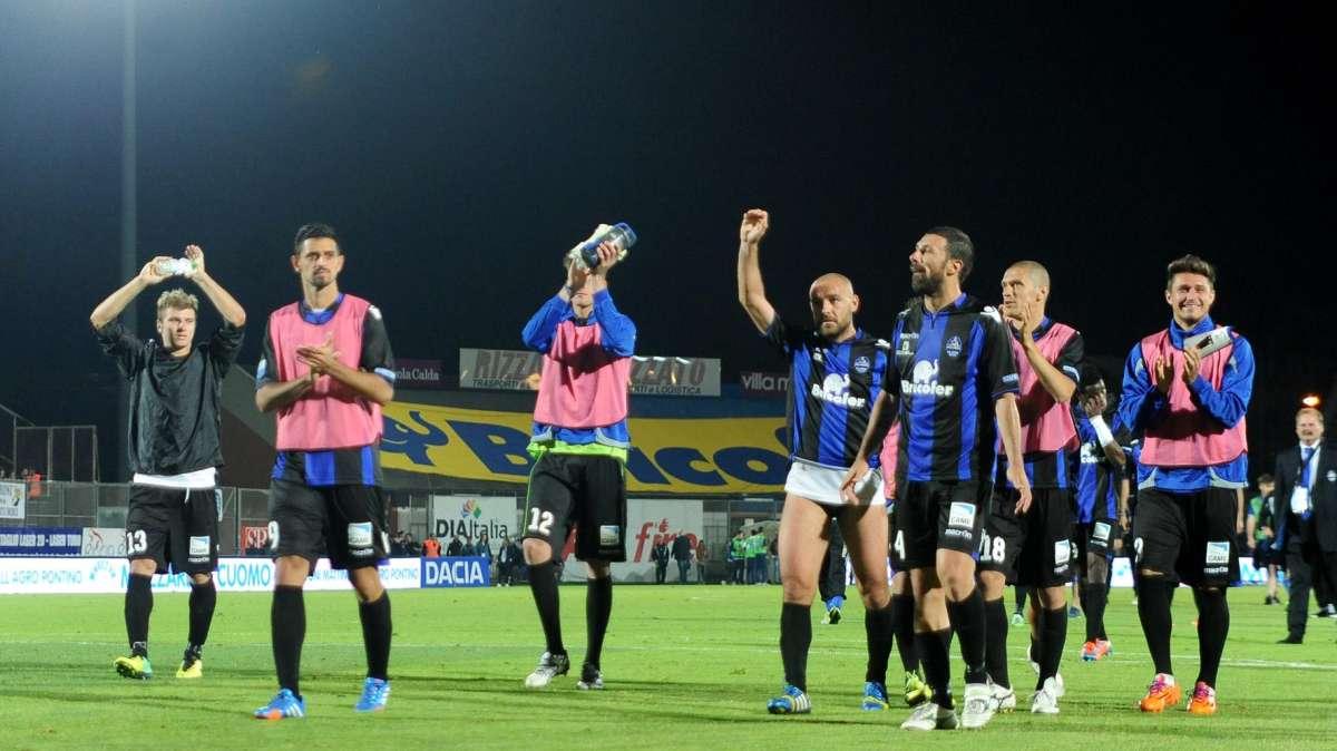 SERIE B - Playoff: Bari-Latina 2-2 davanti ai 60mila del San Nicola
