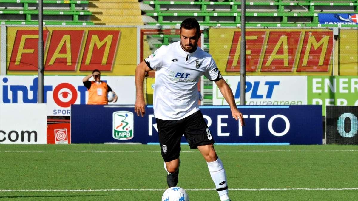 VERSO SALERNITANA-REGGINA, qui granata: attesa l'ufficializzazione di Schiavone